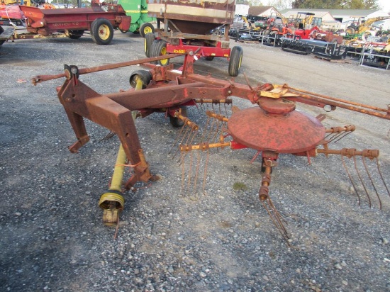 NH 254 Hay Rake