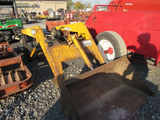 Kelly 600 Loader w/ Bucket