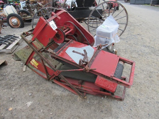 NH Bale Thrower