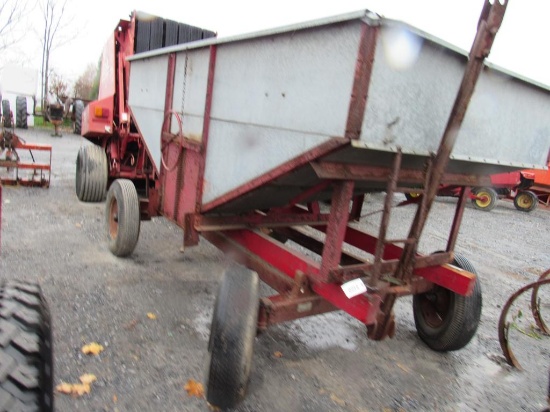 IH Gravity Wagon