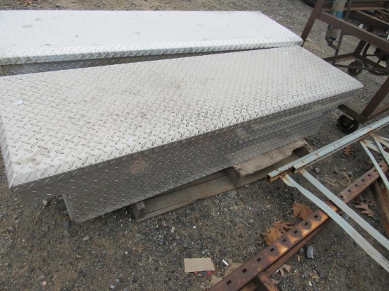 Diamond Plate Tool Box w/Contents