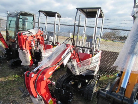 Miva VA13 Mini Excavator w/Thumb
