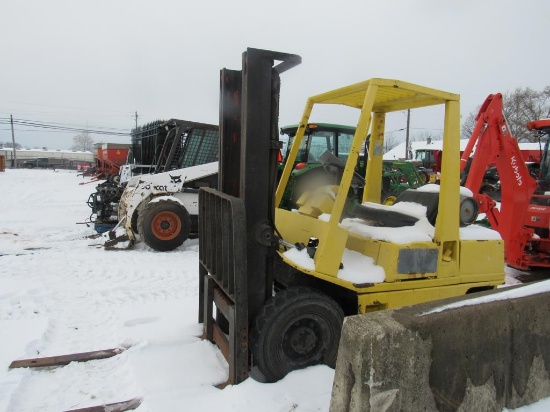 Nissan Propane Forklift (only moves in reverse)