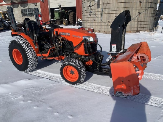 Kubota B3030 Tractor 4WD Hydro Snowblower