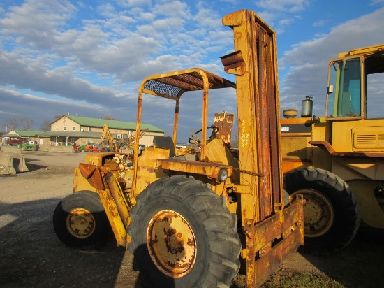 MF 2500 Forklift, 8' Forks, Dsl, 2WD