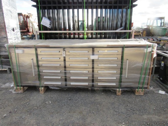New Workbench 18 Drawer 2 Cabinet 10'