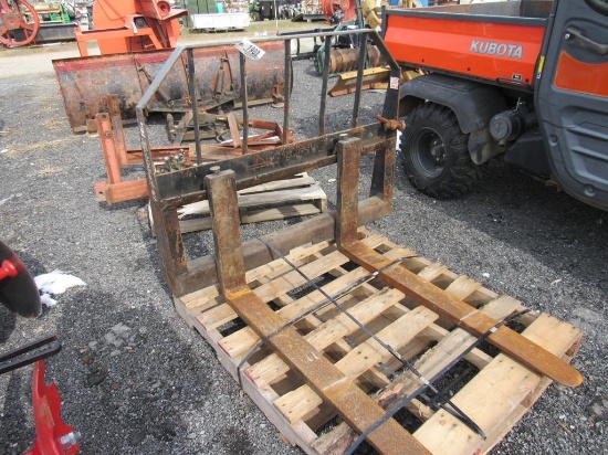Quick Attach Pallet Forks - 2800 Lbs