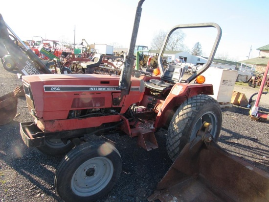 IH 254 Tractor (new clutch)