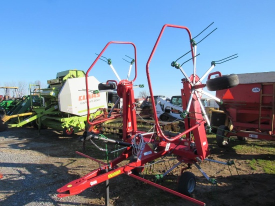 New Farm King G4V-520 PTH 17' Tedder