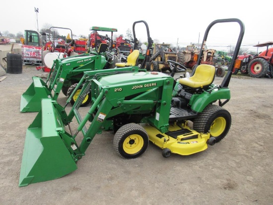 JD 2210, Dsl, 4WD, Hydr w/62" Deck & Loader