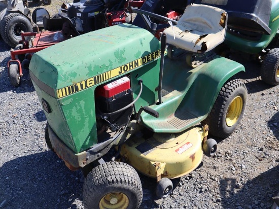JD 116 Lawn Tractor (non-running)