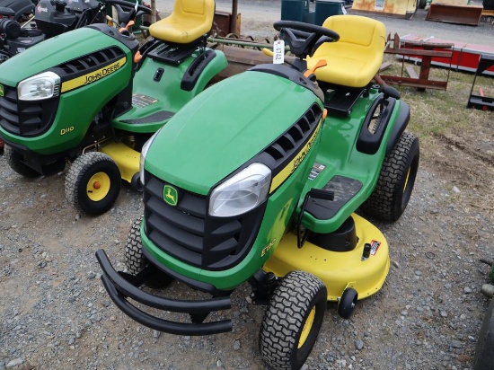 JD E130 Lawn Tractor