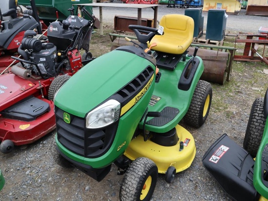JD D110 Lawn Tractor