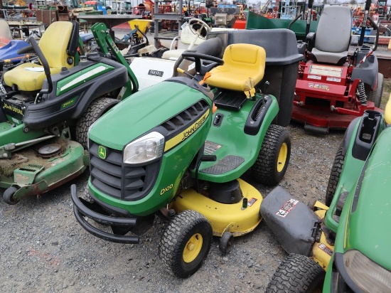 JD D100 L&G Tractor w/Bagger, 38"  (doesn't drive)