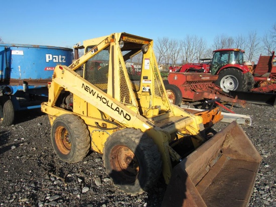 NH L779 Skidloader