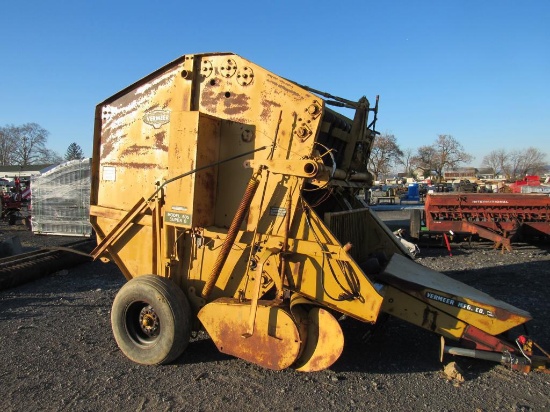 Vermeer 605 Super G Round Baler