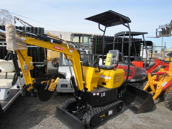 TOFT 12 Gas Excavator w/Bucket & Thumb