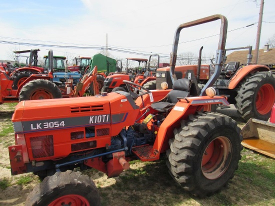 Kioti LK3054 Tractor (bad engine) 4WD, Dsl, ROPS