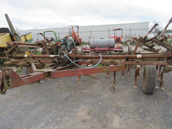 IH 20' Field Cultivator