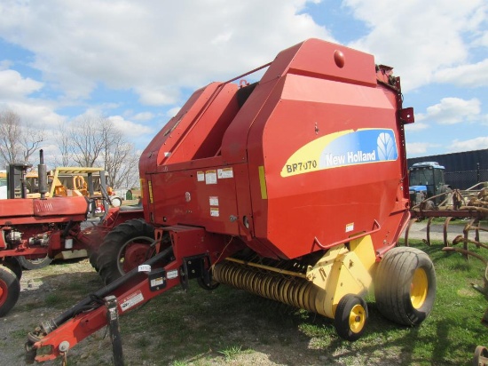NH BR7070 Round Baler