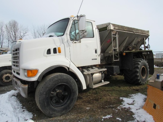 2006 Sterling L7500 Fertilizer Chandler Spreader