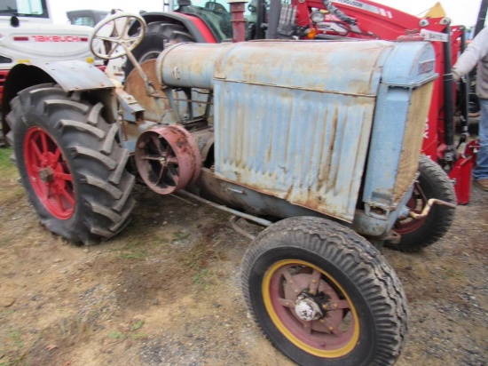 IH McCormick 10-20 Tractor
