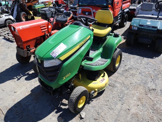 JD X350 Riding Tractor, Gas