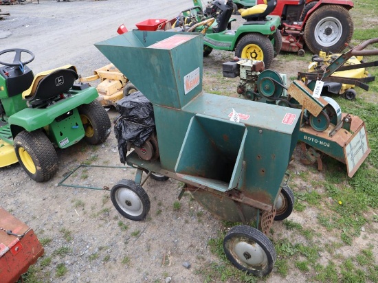 Kemp Wood Chipper