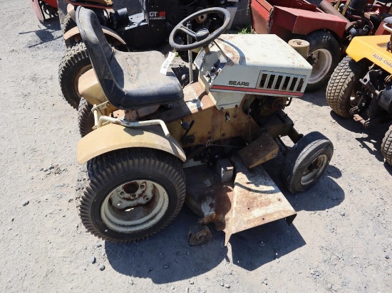 Sears Garden Tractor w/ Deck (non-running)
