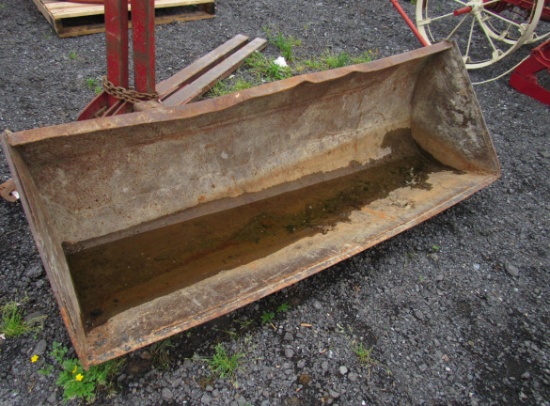 Tractor Bucket for JD 80 Loader