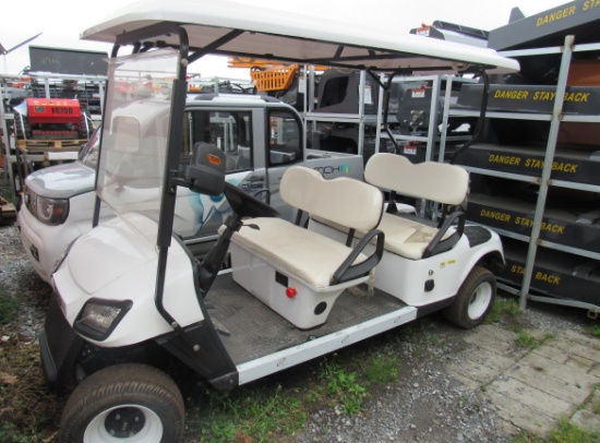 MECO MC4 Golf Cart