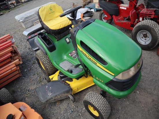 JD LA145 Riding Mower