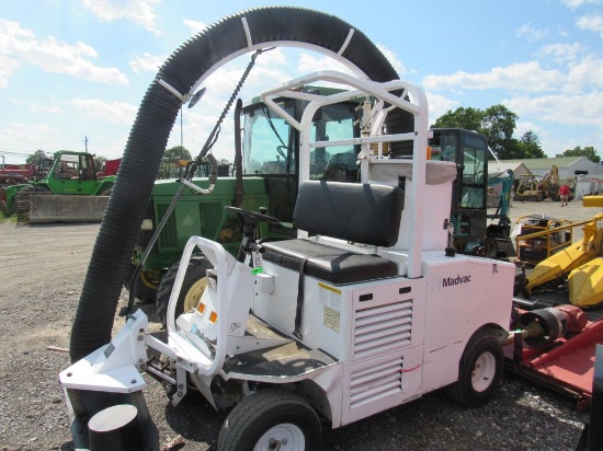 MadVac Sweeper Vaccum w/ Kubota Dsl, 4WD