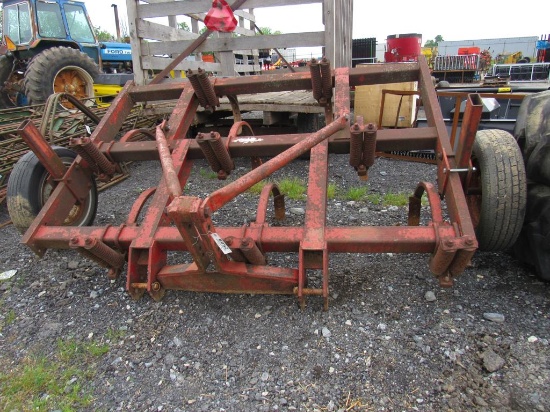 Bush Hog 3Pt 8-Shank Chisel Plow