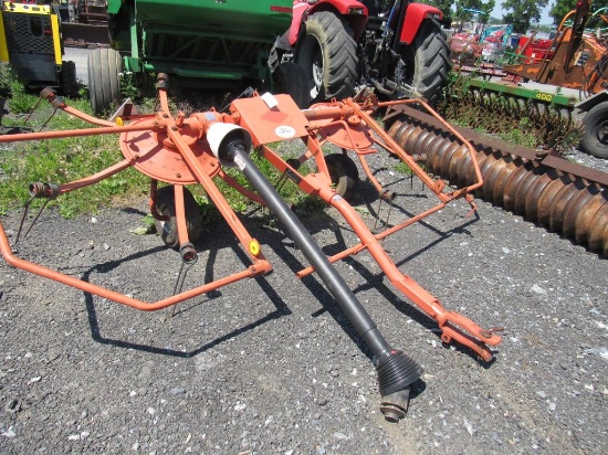 Kuhn 2 Star B2168 Hay Tedder