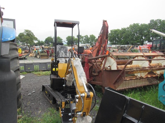 AGT H12R Excavator w/Canopy