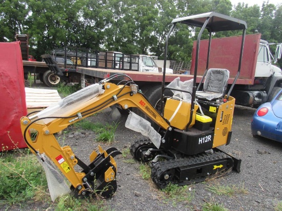 AGT H12R Excavator w/Canopy