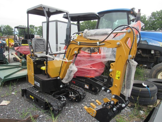 AGT H12R Excavator w/Canopy