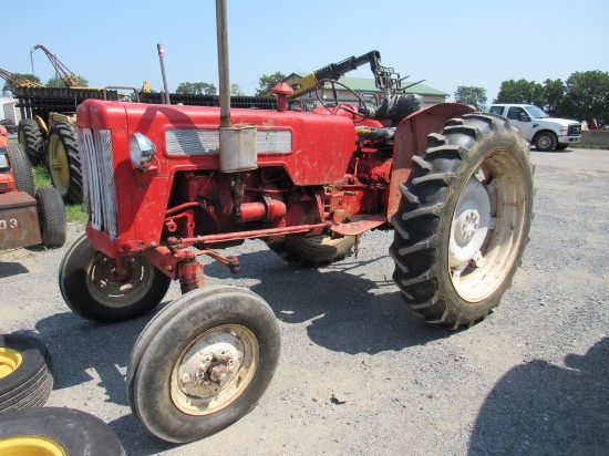 B414 International Tractor