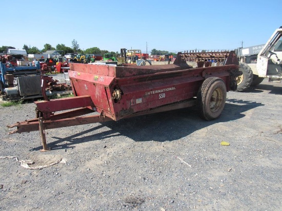 International 550 Manure Spreader