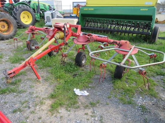 Morra MH420 Pull type 4 star tedder