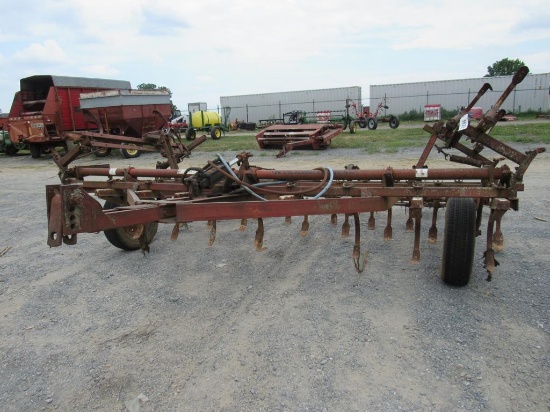 IH 20' Field Cultivator