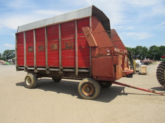 Gehl 960 Forage Wagon