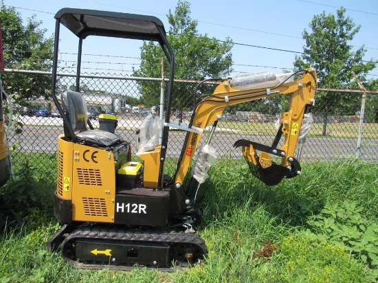 AGT H12R Excavator w/Canopy