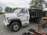 88' GMC 6000 Truck w/ Flatbed Lift Gate, Gas,