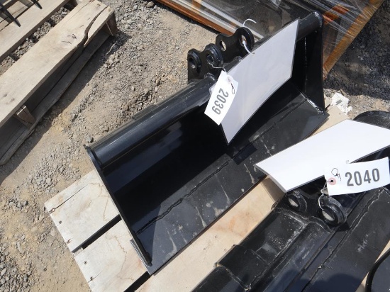 AGT 32" Excavator Bucket