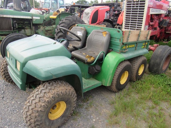 John Deere 6x4 Gator