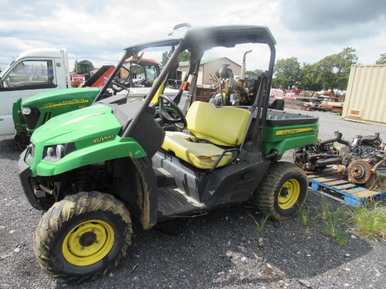 John Deere XUV590i Gator