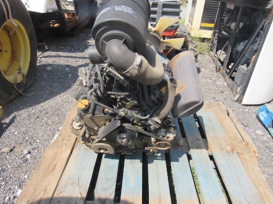 John Deere 3TNV84 Engine