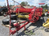 New Holland 315 Hayliner Baler